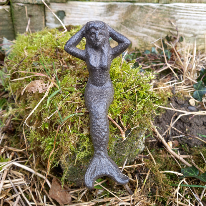 Mermaid Garden Ornament - Sitting