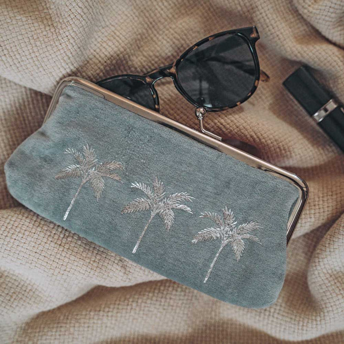 Artebene Cosmetic Bag for Make Up, Purse, Very versatile, Clip Closure – Palm Trees