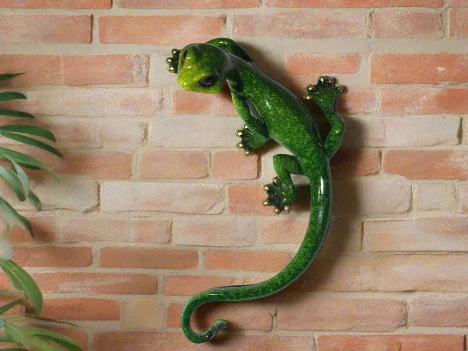 Green Gecko Wall Decor - Medium - GingerInteriors.co.uk