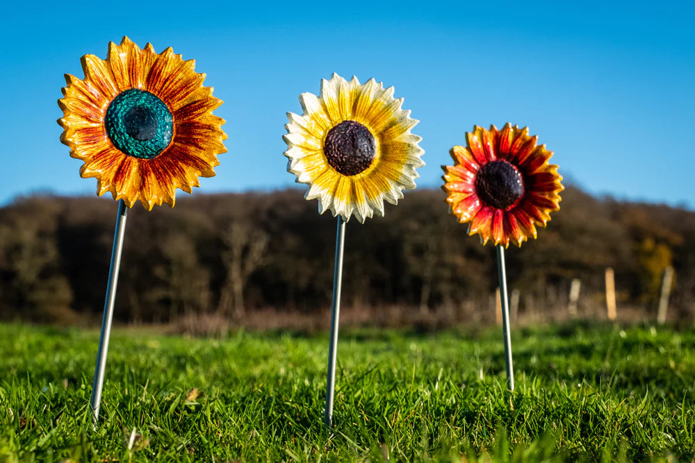 Recycled Aluminium Gold & Red Sunflower 10 cm