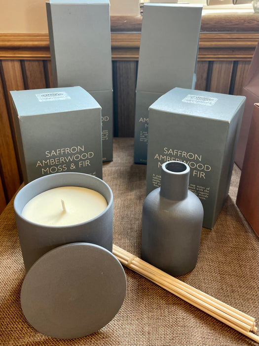 Ceramic Pot Scented Candle - Saffron Amberwood Moss & Fir - Heaven Scent
