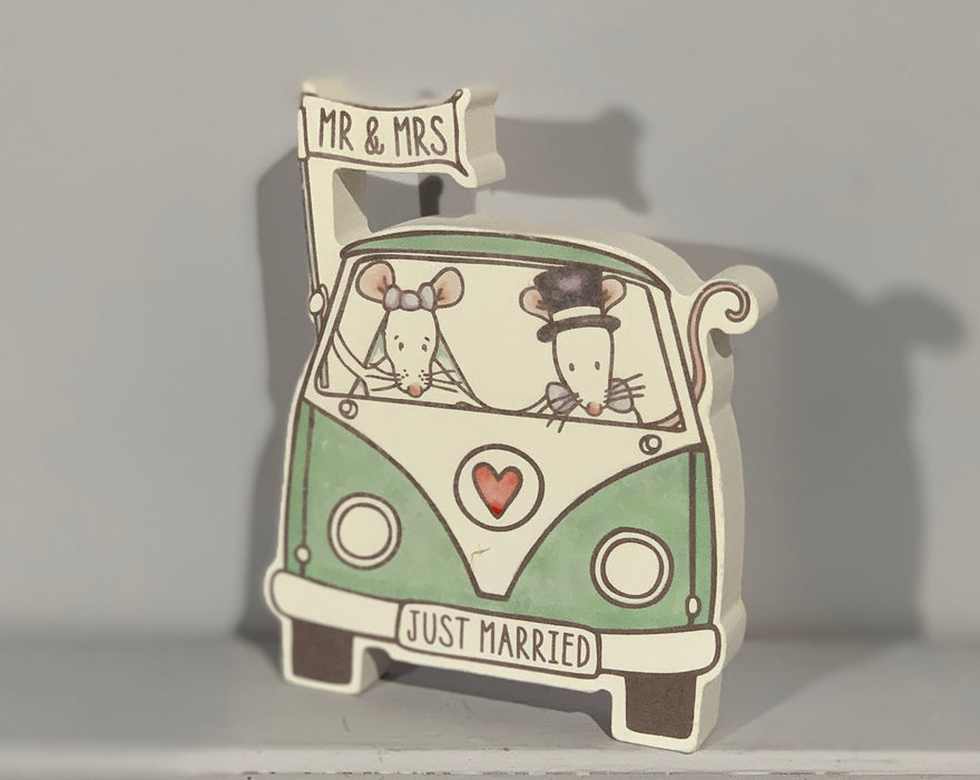 Just Married Mr & Mrs Mouse in Campervan